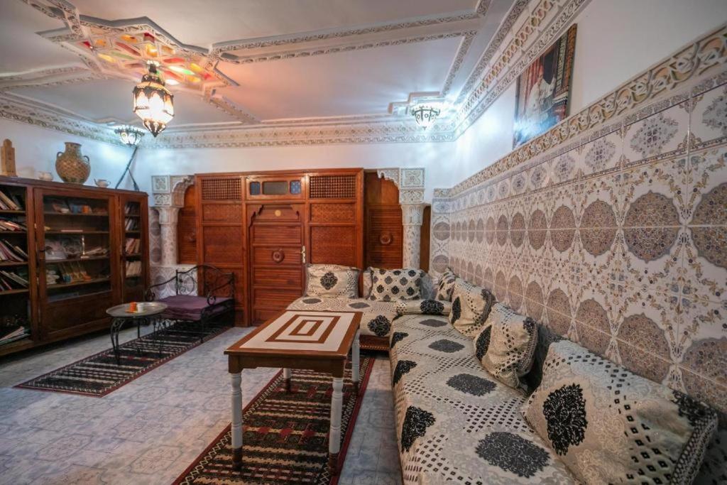 Riad Fez Hostel Exterior photo