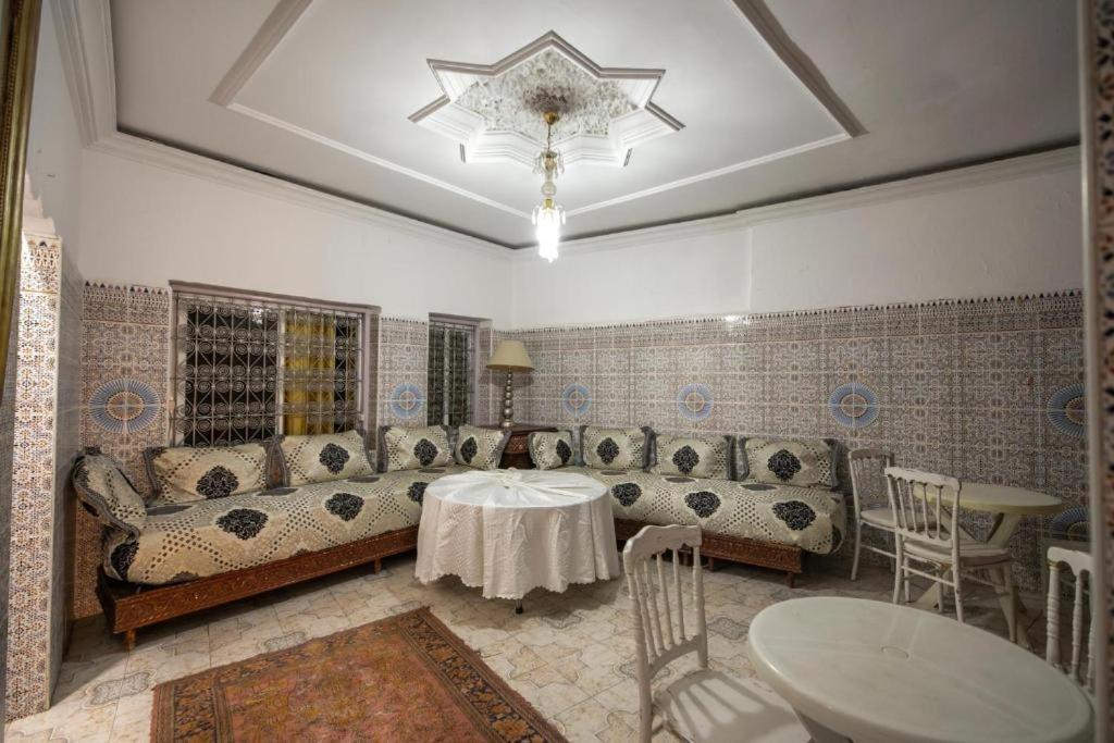 Riad Fez Hostel Exterior photo