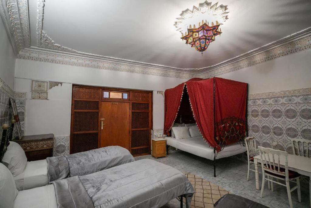Riad Fez Hostel Exterior photo